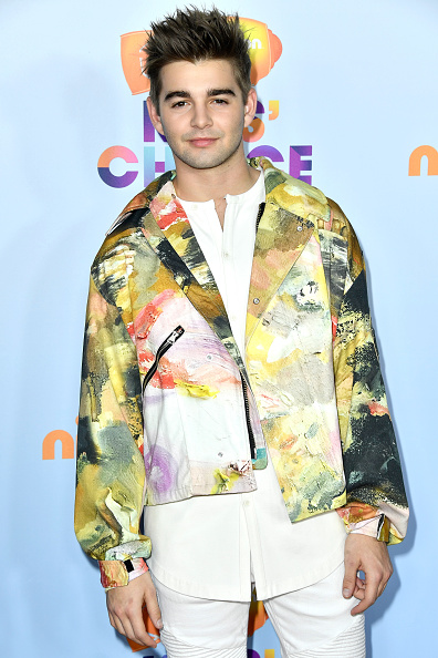 Jack Griffo, please tell us why? Why does your jacket not fit you? Why is there so much going on? Why are your sleeves so trippy?