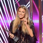 Blake Lively, winner of Favorite Dramatic Movie Actress award