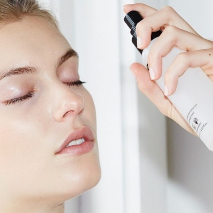 makeupforever-setting-spray-landscape-760x510