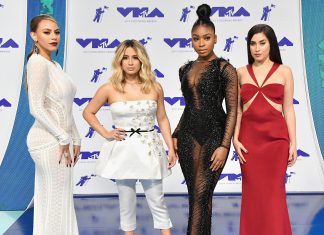 Stars shine bright at the 2017 VMA’S