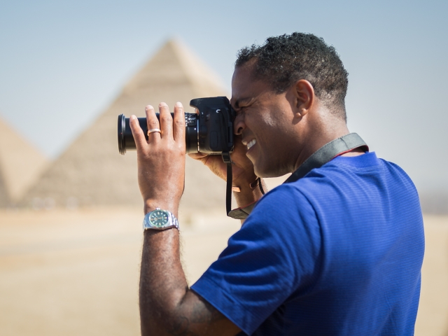 Patrick Kluivert at the Giza Pyramids