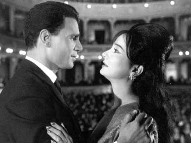 Abdel Halim Hafez & Shadia in Maaboudet El Gamaheer (People’s Idol)