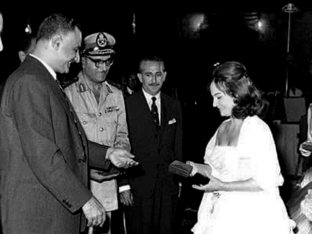 President Gamal Abdel Nasser honouring Shadia