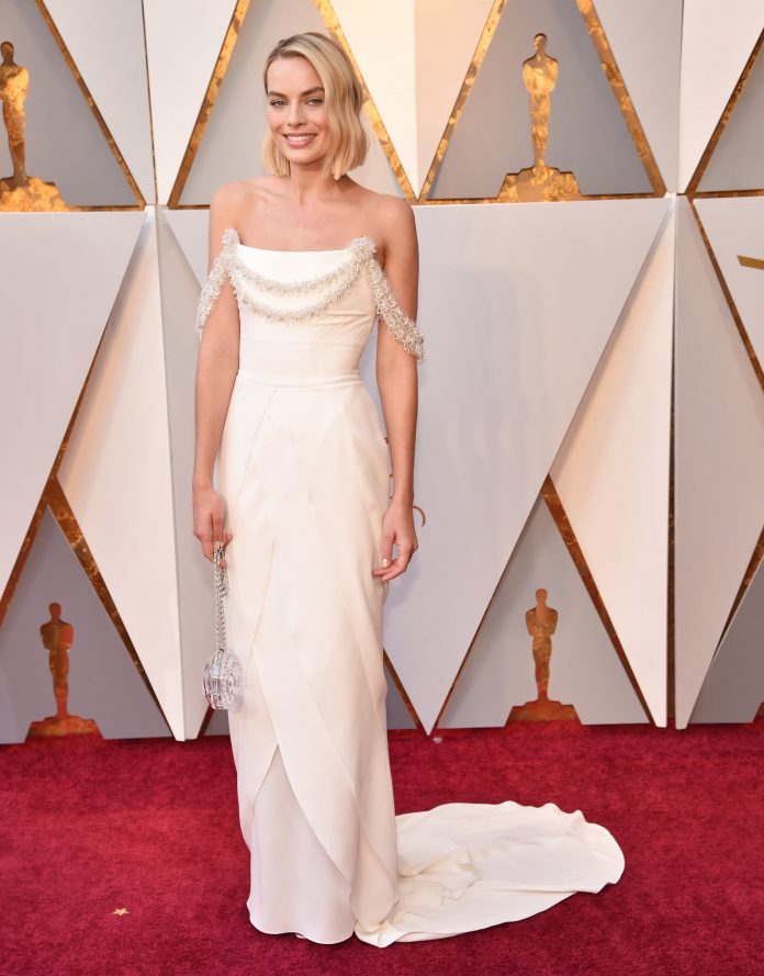 Margot Robbie in Chanel Haute Couture