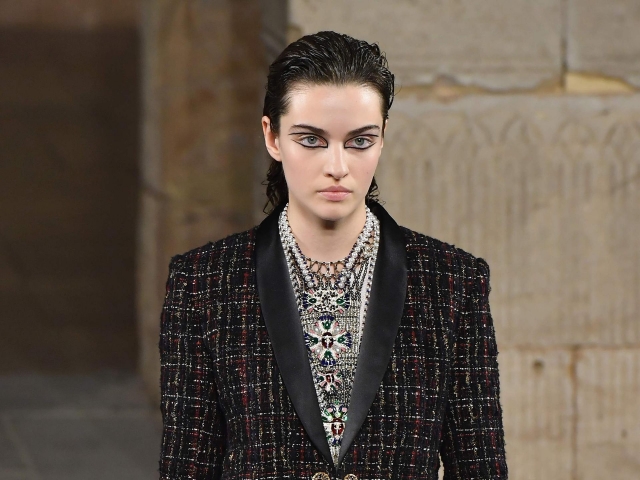 chanel10