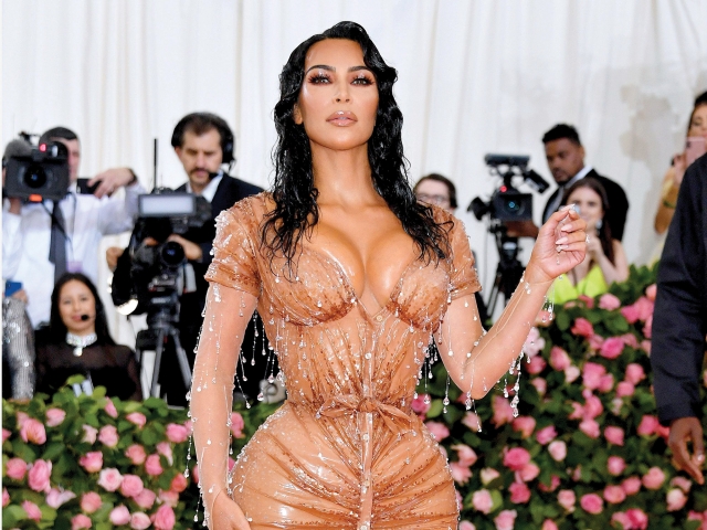 Kim Kardashian in Manfred Thierry Mugler